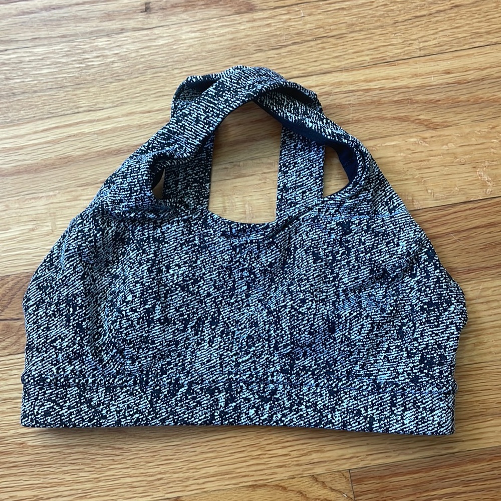 Lululemon racer back sports bra black and white